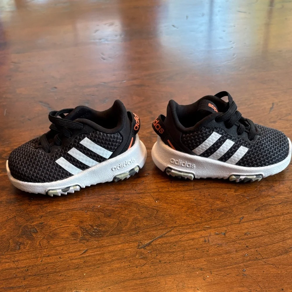 New no Tags Adidas Kids Black and White Sneakers with Orange Accents, Size 3 - Picture 3 of 12